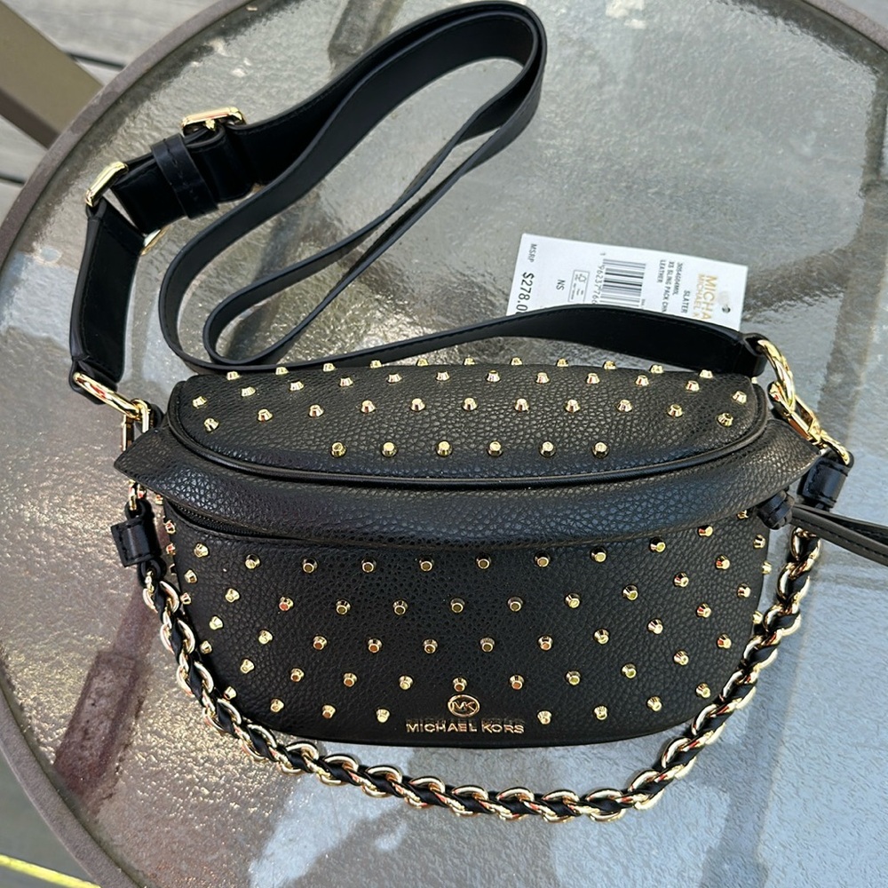 **NWT**. MICHAEL KORS SMALL SLATER SLING MESSENGER BAG